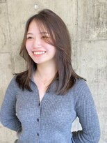 ハーフアンドハーフ(HALF and HALF) オリーブベージュ/レイヤーカット/前髪カット/ワンカラー