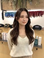 チオ(Chio)&nbsp;【富山】センターパートで魅せる大人艶感セミロング