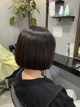 フロー(f. Row) ちゅるんとしたミニボブ