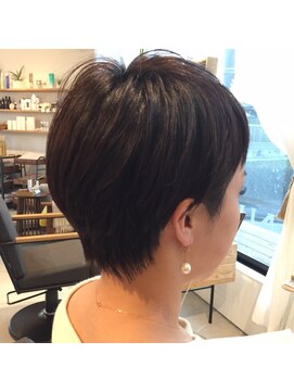 バンクス(BANKS) ピアスが似合うベリーショート