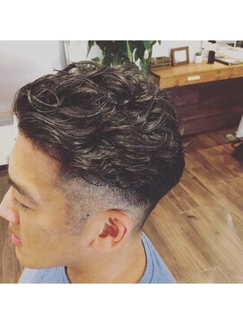 スカイ セカンド(SKY second) 後ろに流して爽やかなフェードスタイル!【理容室 相模原 橋本