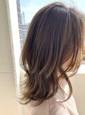 エアリー小顔ミディアムレイヤーカットマロンベージュカラー