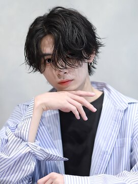 リップス 渋谷(LIPPS) 耳掛けジョングクセンターパート