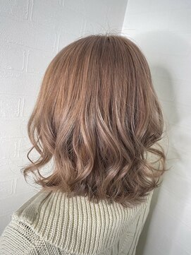 ユートピア(U topia) #ピンクミルクティー　#ブリーチ1回　#透明感カラー