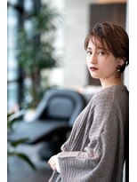 ケアリー 成増(Carelly)&nbsp;☆外ハネボブアッシュブラウンネオウルフツイストパーマ