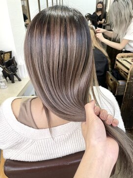 ユートピア(U topia) シルバーカラー/ラベンダーアッシュ/バレイヤージュ