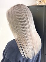 アフューズバイストゥー(Vfuse by StueW)&nbsp;透明感ホワイト[倉敷][岡山]