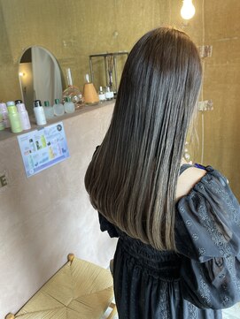 シー 岡崎(,SHE) 斜めバング/グレージュカラー/シルキーベージュ/東岡崎