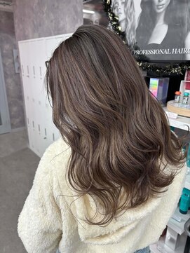 ワンズリー 本厚木店(ONE's ly) 黒髪/前髪パーマ/グレーベージュ/レイヤーロング/ダブルカラー