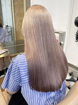 サンク 原宿 表参道(cinq) ミルクティーピンクベージュカラーハイトーンダブルカラー原宿