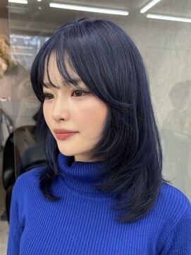 ロンド レア 天神大名店(Lond Le’a) ダブルカラーミルクティーベージュカラーブルーブラックブリーチ