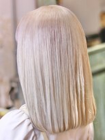 キミ(kimi) 【kimi自由が丘】ケアブリーチ × ホワイトカラー