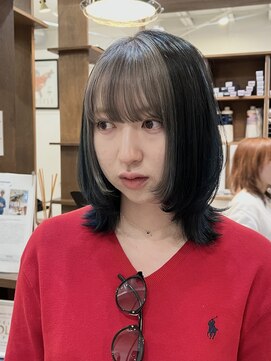 ルイ(ROUIS produced by LUCK 津田沼) ROUIS 津田沼　シルバー×ブルーブラック　フェイスフレーミング