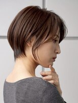表参道白髪ぼかしウルフショートカットベージュアッシュ30代40代