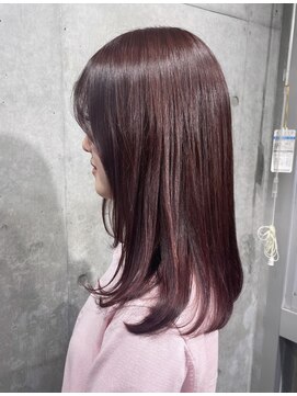 カリーナコークス 原宿 渋谷(Carina COKETH) ワンカラーで可愛いチェリーレッド