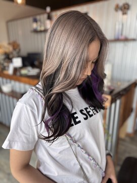 ゴート(G.O.A.T) ホワイトベージュ