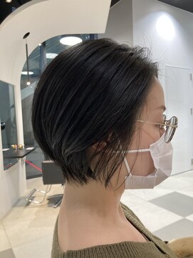 イワイナゴヤ(i i -IWAI NAGOYA-) ショートボブ【金子】