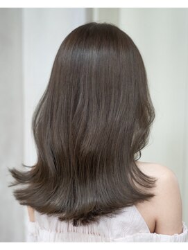 アリー 原宿 表参道(ALLY) ALLY宍戸　2025人気スタイル伸ばしかけミディアム