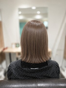 ビーヘアー 近鉄八尾店(Bee.hair) 【透明感たっぷり◎ナチュラルなミルクティーベージュ】