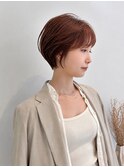 丸みショートで叶える、大人の上品スタイル