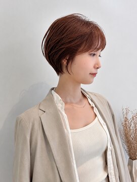 バジルプープラ(basil pupula) 丸みショートで叶える、大人の上品スタイル