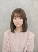 切りっぱなしミディアムボブ