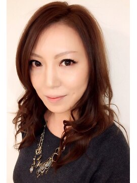 ブレイヴ(BRAVE) 大人巻き髪スタイル