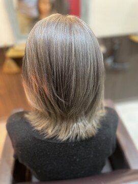 ヘア(hair) ミディアムレイヤー