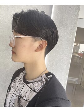 カノンヘアー(Kanon hair) マッシュ　センター分け　韓国風　ツーブロック