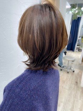 ミッシェル アフロート(michelle afloat) Curvesの立体カーブカットのSカーブくびれ外ハネで可愛い若見せ