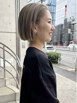 バディヘア ルーツ(BUDDY HAIR ROOTS) ハイトーンブロンドのミニボブ