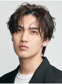 梅田フェザーショートシャドウパーマセンターパートウルフゆるめ