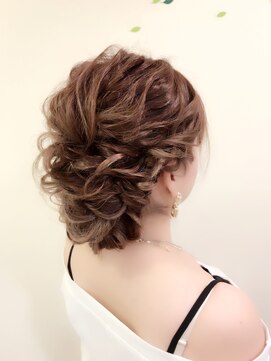 ブリエ(briller) ブリエで人気のルーズなアップスタイル