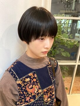 黒髪ショート前髪あり代30代 髪型ストレートヘア梅ヶ丘美容院 L シェノン Chainon のヘアカタログ ホットペッパービューティー