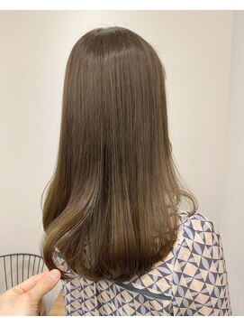 リリアーナ(LILIANA) 【LILIANA】透明感のあるbeige color♪