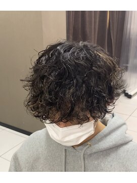 アイズ 海老名(AIZU) プードルパーマポップコンパーマ波巻きスパイラルパーマ