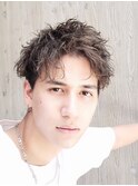 短髪ツーブロックショートツイストパーマ刈り上げアップバング