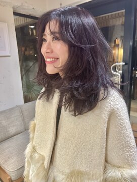 ワール(whirl.) レイヤーカットシースルーバング髪質改善20代30代40代大人可愛い
