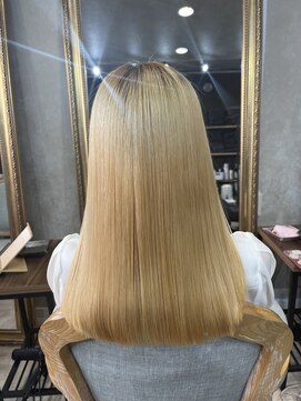 アンフィシュピトロワ(AnFye spi tlow) ブリーチ3回以上の方を高難易度縮毛矯正で艶髪に変身♪