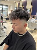フェードカット ハイライト メンズパーマ スパイラル