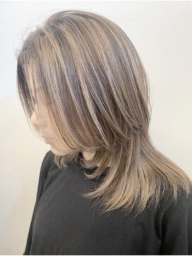 オーティティ(O-TETE) O-TETE ウルフカットハイライトカラー