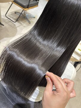 ジーナ 福岡天神(Zina) 艶髪/美髪/髪質改善【Zina福岡天神】