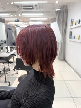 ヴェイン 渋谷(vain) くびれウルフスタイルブリーチなしダブルカラー赤髪