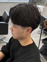 リオールバイニアウ(RE:ALL by Niau) MEN’S HAIR/サーフカール/刈り上げセンターパート/新田