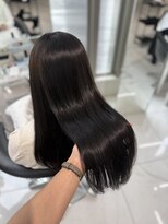 フォルテ ティアラ 横浜店(FORTE TIARA) 透け感ダークグレージュ上品艶ストレート