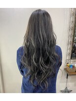 リズ オブ ヘアー(Lis of hair) 細め☆コントラストハイライト☆グレージュ