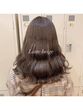 ワット 新宿店 【担当yumi】ラテベージュ