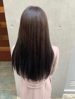 コワフュールエミカ(coiffure EMIKA)&nbsp;うるつやストレートヘア_暗髪透明感シルバーアッシュ