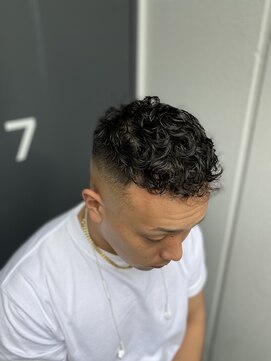 ヒロギンザ 横浜店(HIRO GINZA) スキンフェードパーマスタイル