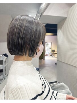 クルミ(kurumi) 白髪をしっかり染めながらオシャレなカラーに